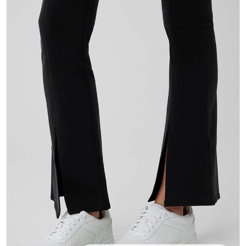 ALO XS Flutter Flare Legging